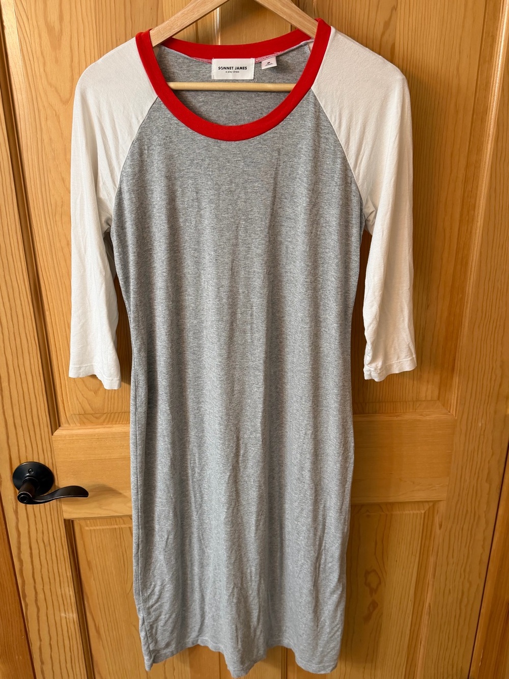 Sonnet James A Play Dress Gray White Red Raglan Midi Dress Size M